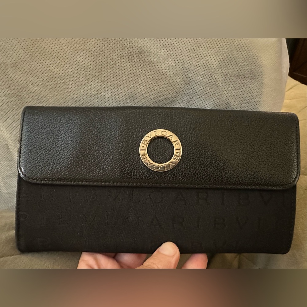 Bvlgari Wallet in like new condition